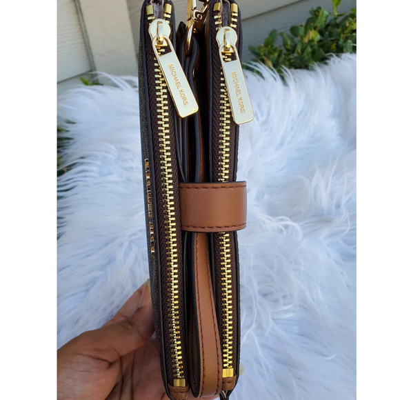 Michael Kors Wallet Brown MK Signature MK Logo With Gift Box - Picture 2 of 4